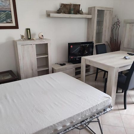 Elegant Apartment With Sea View In Porto Santo Stefano 89 M² Esterno foto